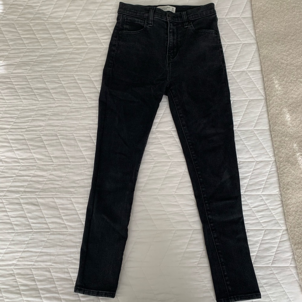 Abercrombie & Fitch High Rise Super Skinny Jeans